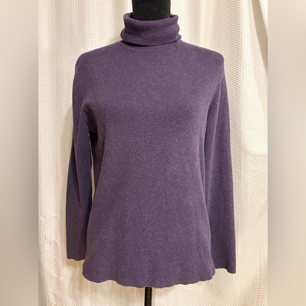 Eddie Bauer purple long sleeve thick turtle neck shirt size large